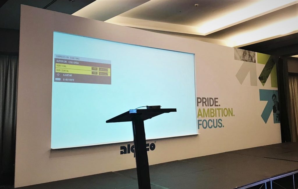 Fondos de Escenario para Salas de Conferencias