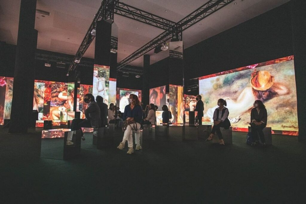 Giant Projection Screens for Immersive Exhibition - backdrop system AV drop Écrans de projection grand format pour les expositions.