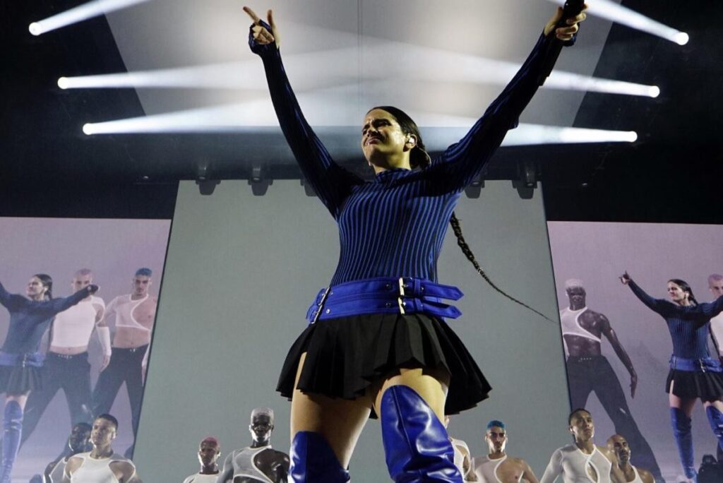 Maßgeschneidertes Bühnenbild - Motomami Tour Rosalia