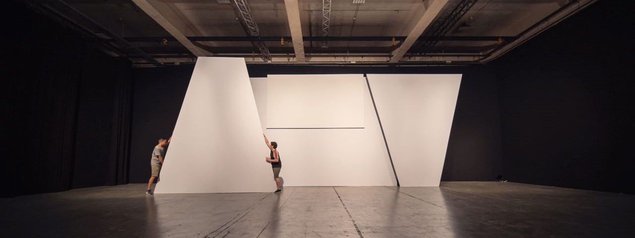 The Future of Stage Design - backdrop system AV drop future of stage design