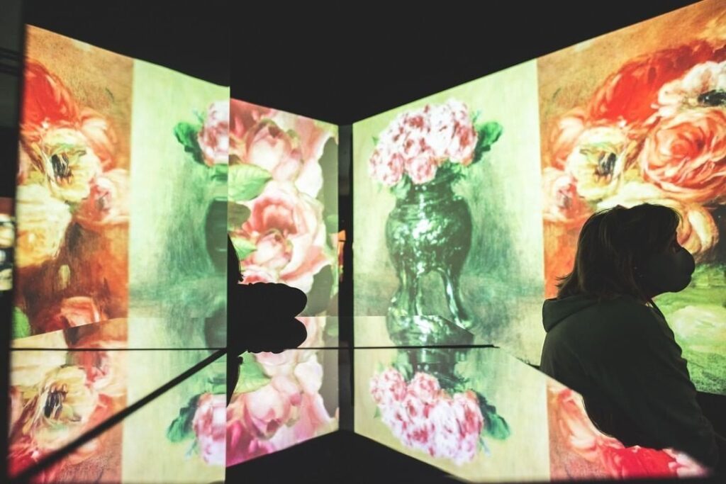 Giant Projection Screens for Immersive Exhibition - backdrop system AV drop Immersive Projection - Impresionistas - Reflections - giant projection screens