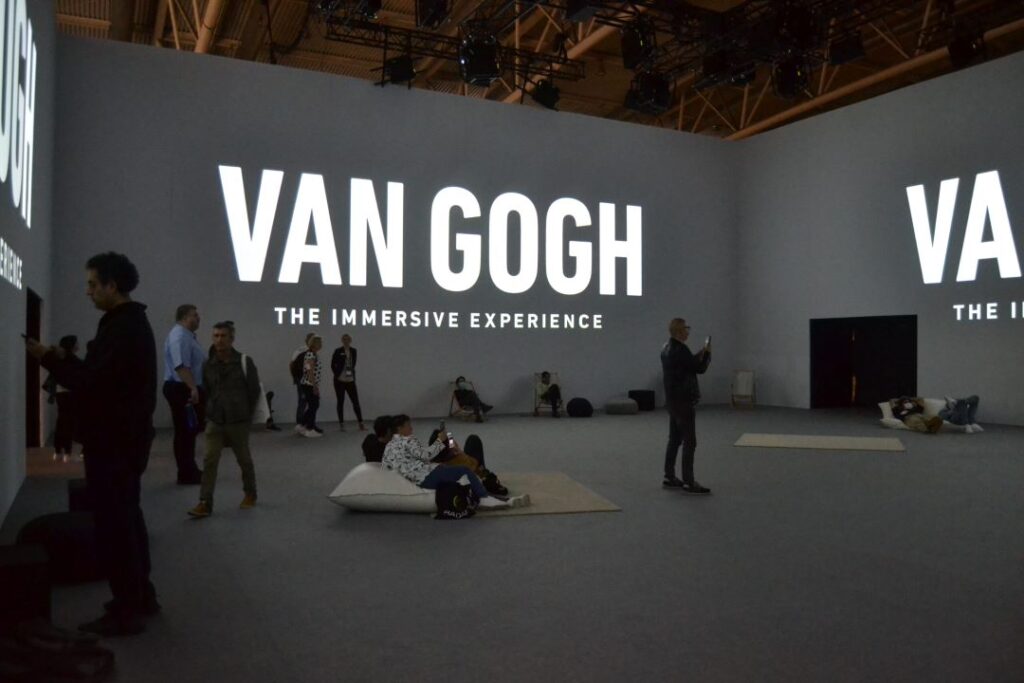 Immersive Projection - Van Gogh