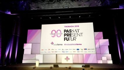 Projection Screen Mapping – Fedefarma Projection Screen Mapping - Fedefarma